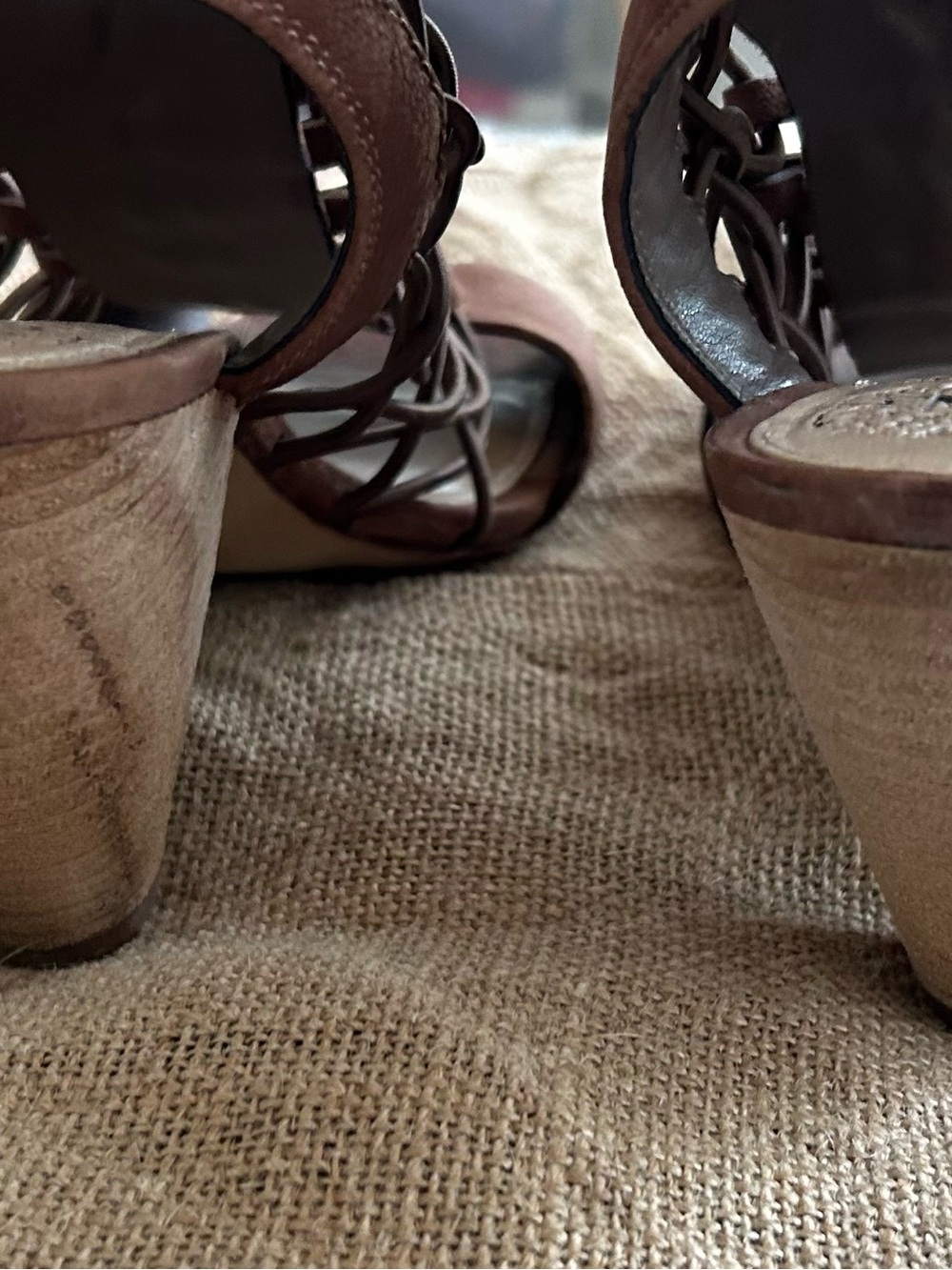 Vince Camuto Women’s Brown Strappy Gladiator Sandals - Casual Summer Heels, Sz 9 - Picture 6 of 6